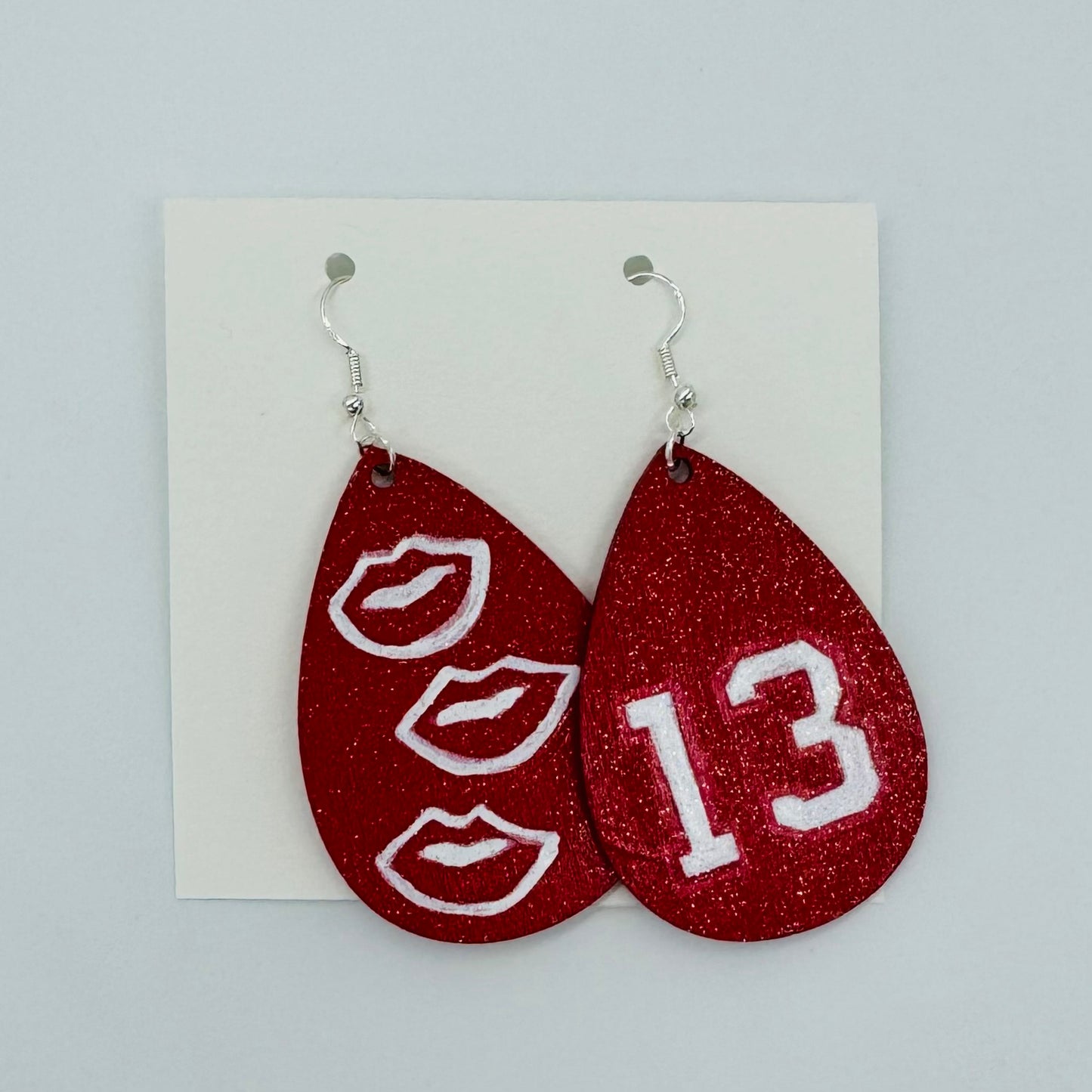 Red Lips/13 Red Earrings