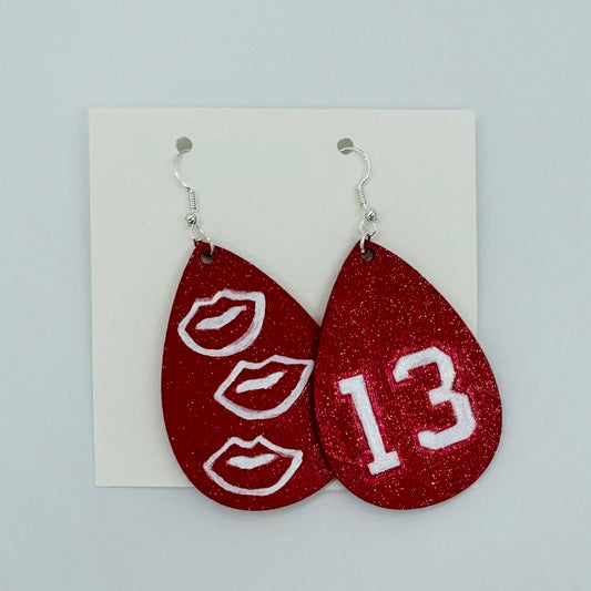 Red Lips/13 Red Earrings